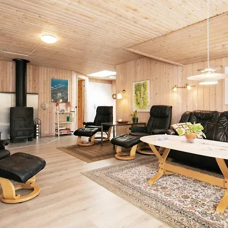 8 Person Holiday In Bl Vand Blåvand